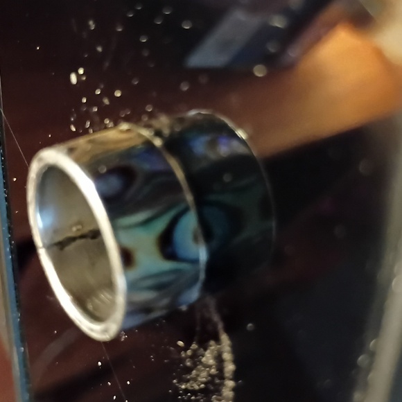 Iridescent Shell Inlay Ring - Picture 3 of 4